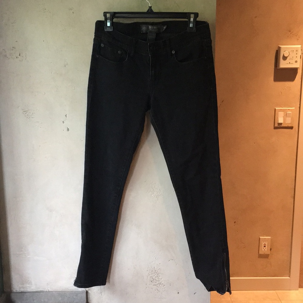 Cute black skinny jeans